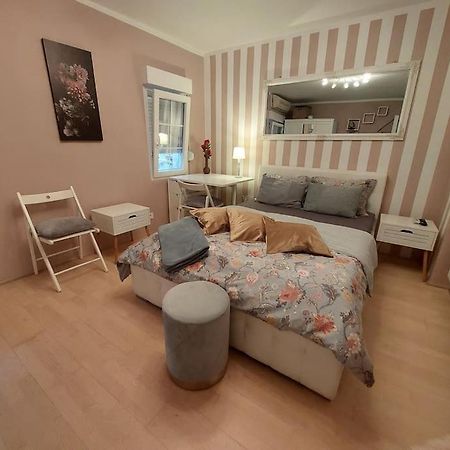 Apartment Bonjour, 5Th Floor, No Elevator ซาเกร็บ ภายนอก รูปภาพ